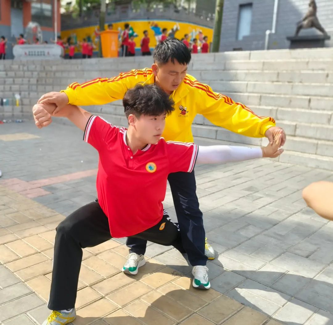 河南少林小龙武校全托套路学员王子浩然一招一式皆成长