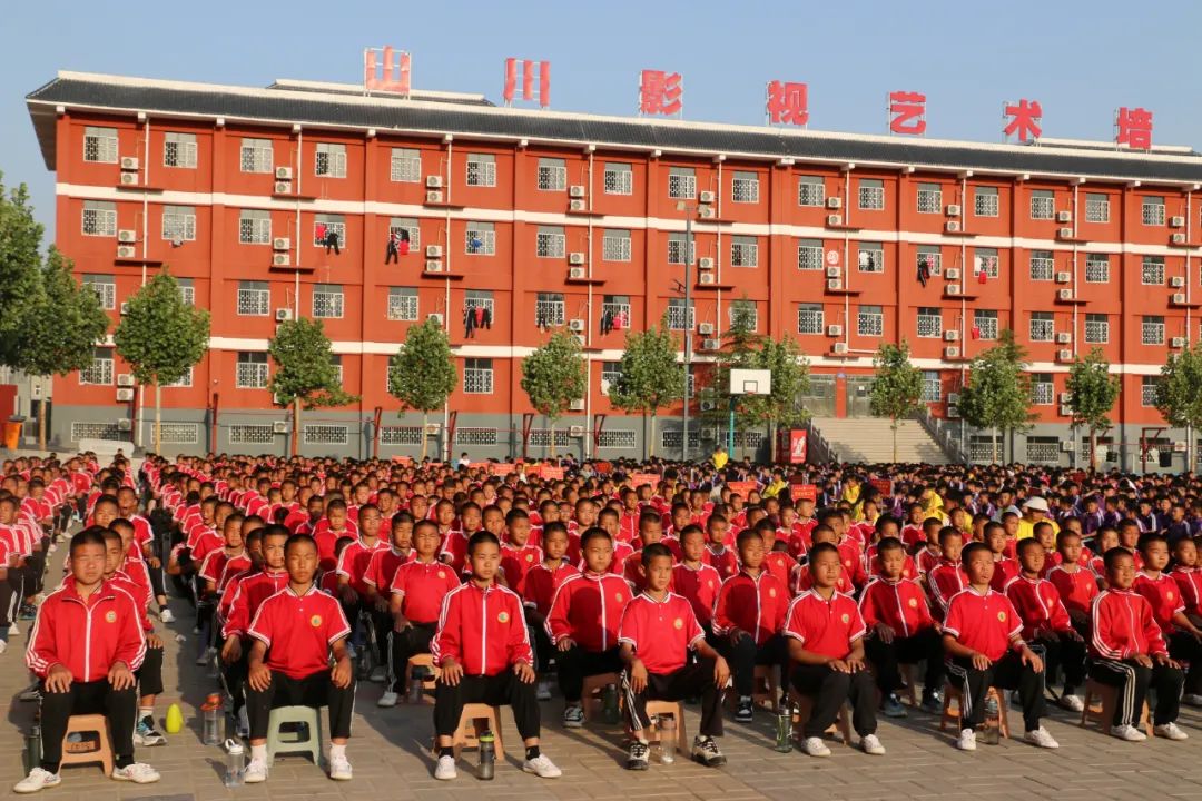 少林小龙武校举行纪念五四青年节演讲比赛