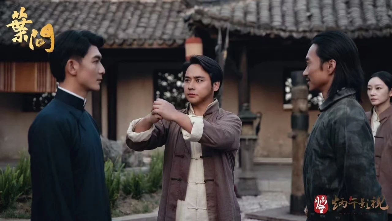 少林小龙武校培养造就的影视演员释小虎在精品短剧《叶问》中演绎热血传奇