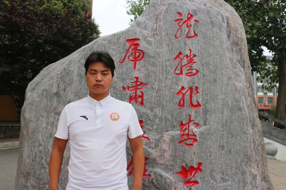 少林小龙武校全托散打二部教练王重：教“拳脚”更教做人