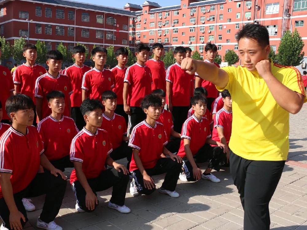 少林小龙武校高托散打一部教练陈鹏宇：十年武途守初心，以武育德伴成长