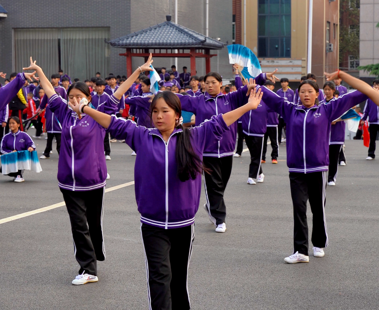 少林小龙武校影视艺术部 “红刃舞魂”开场节目燃情可期