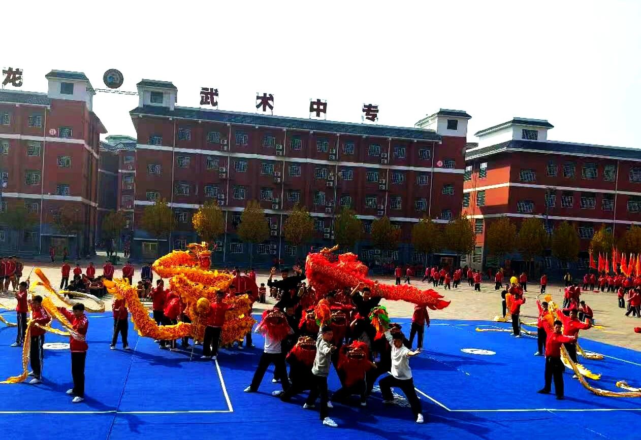 少林小龙武校竞训表演部：竞训夯基础、表演呈盛宴，全力筹备第77届校运会