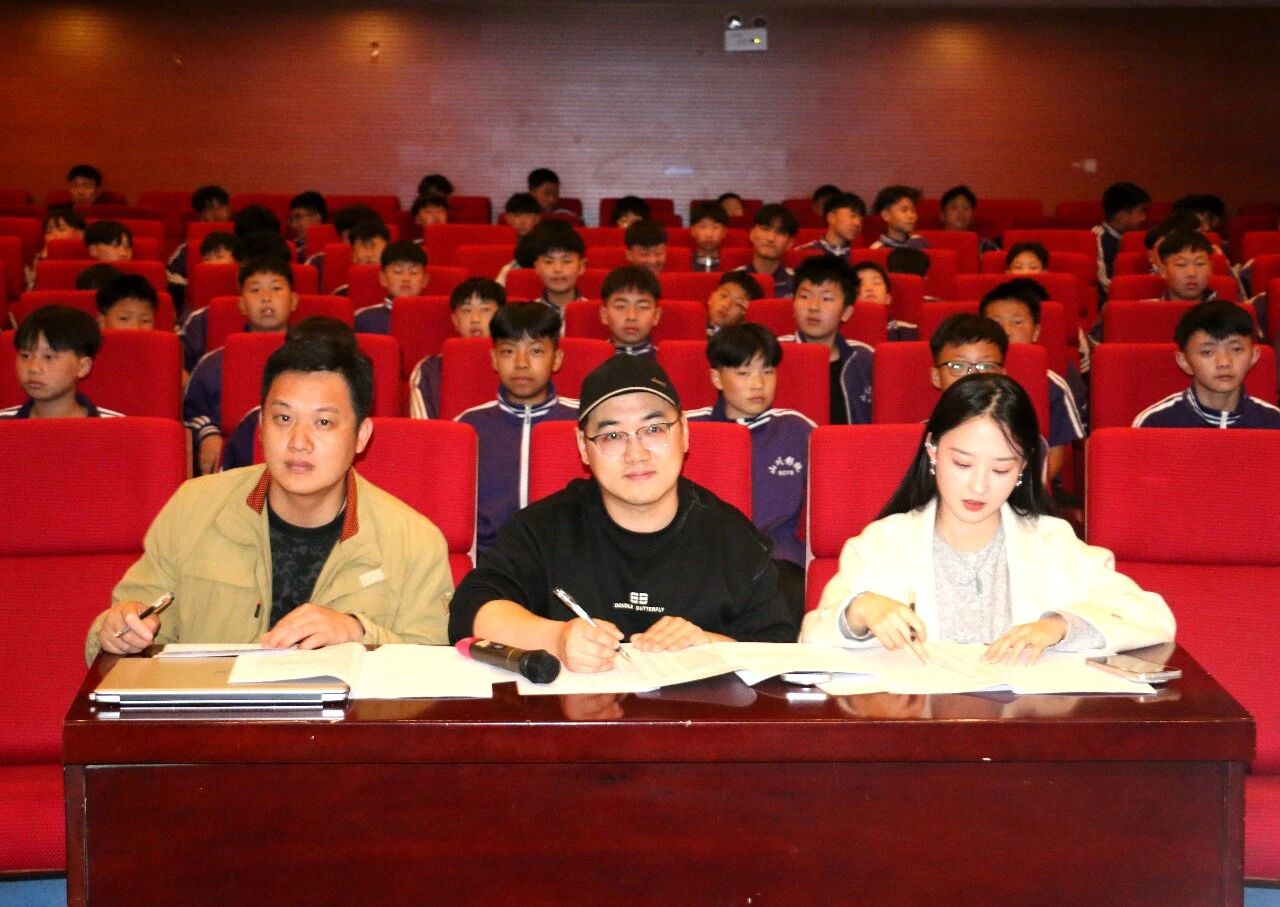 河南少林小龙武校