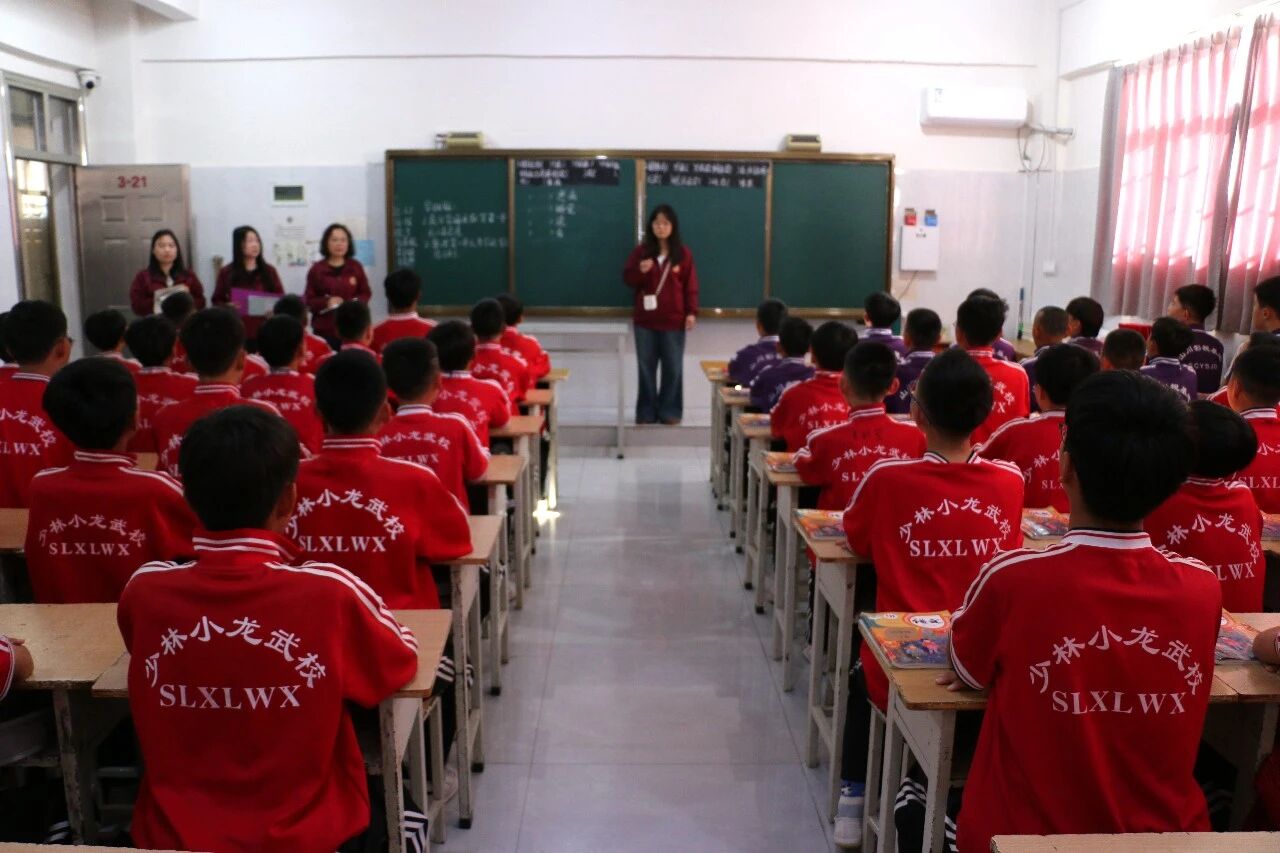 河南少林小龙武校