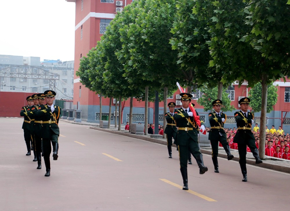 河南少林小龙武校