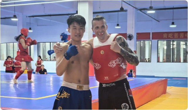河南少林小龙武校