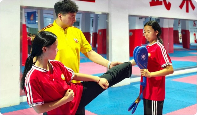嵩山少林小龙武校