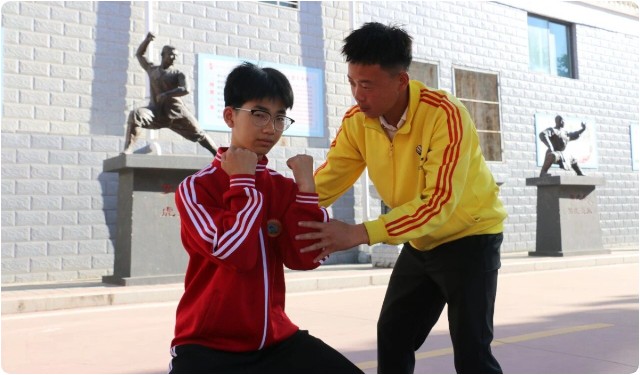 河南少林小龙武校